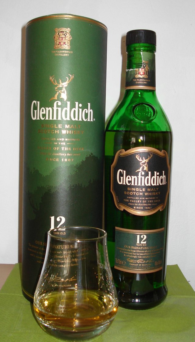 Виски glenfiddich 12. Гленфиддич 12 Special Reserve Single Malt. Глен фидинг виски 12. Гленфиддик сингл Молт. Гленфиддич 12 лет.