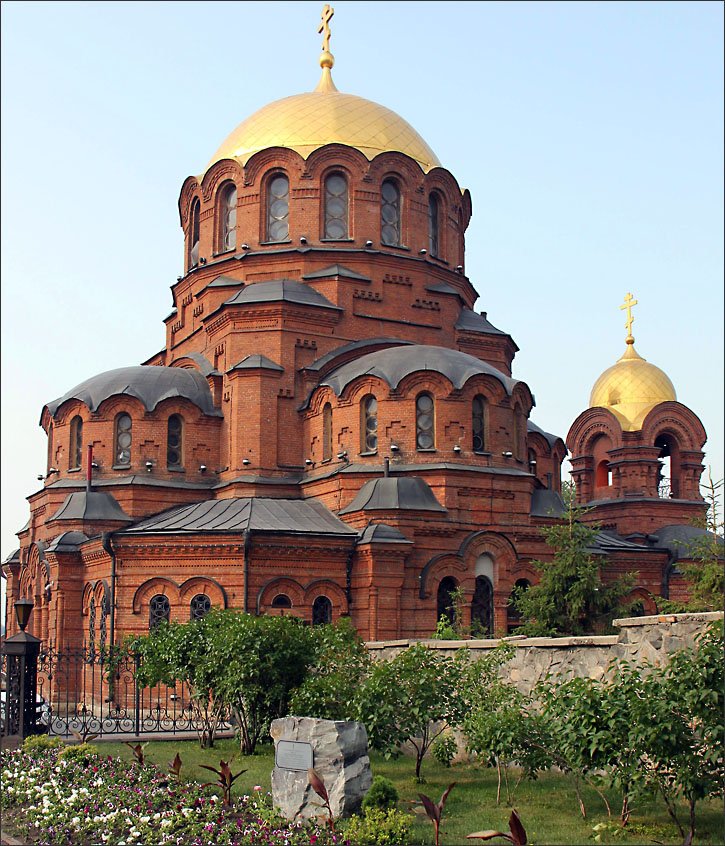 Собор александра невского в новосибирске фото