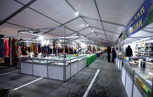 market_0004.jpg
