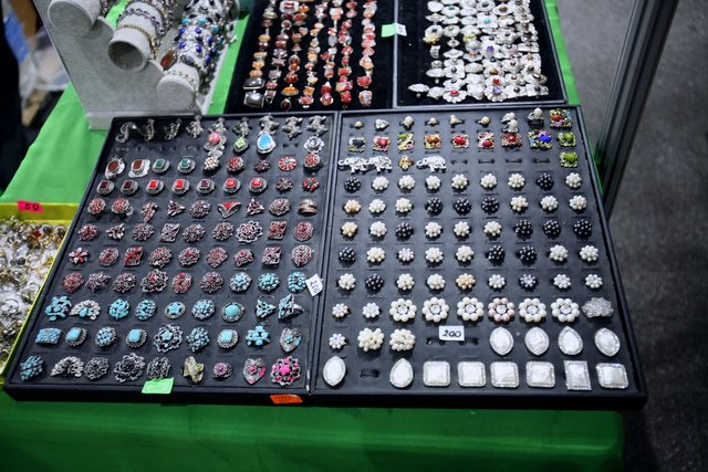 market_0012.jpg