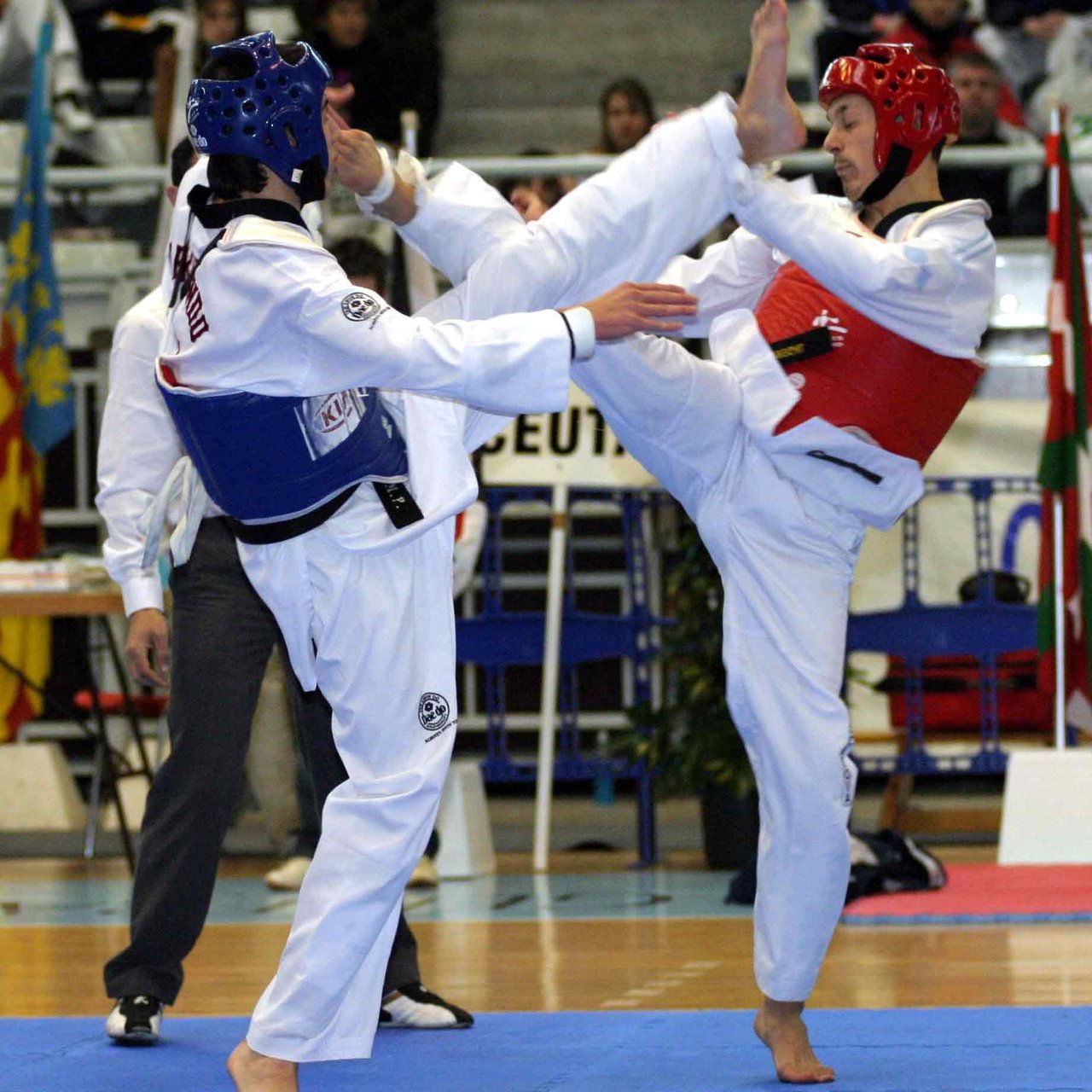 Тхэквондо это. Tae Kwon do. Тхэквондо. Вид спорта тхэквондо. Спорт тхэквондо.