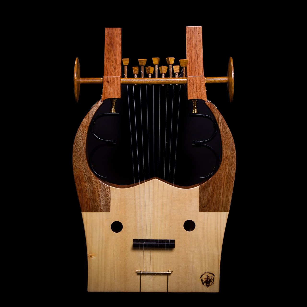 Форминга струнный музыкальный инструмент