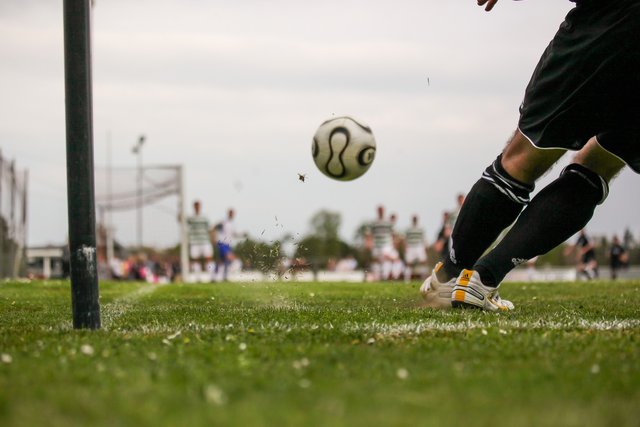 soccer-g52a960d6d_1920.jpg