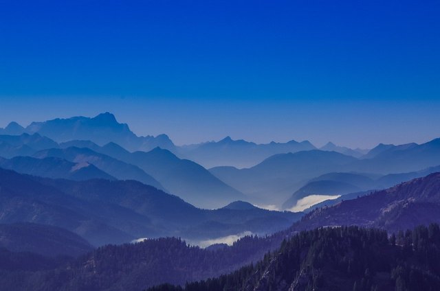mountains-4743678_1280.jpg