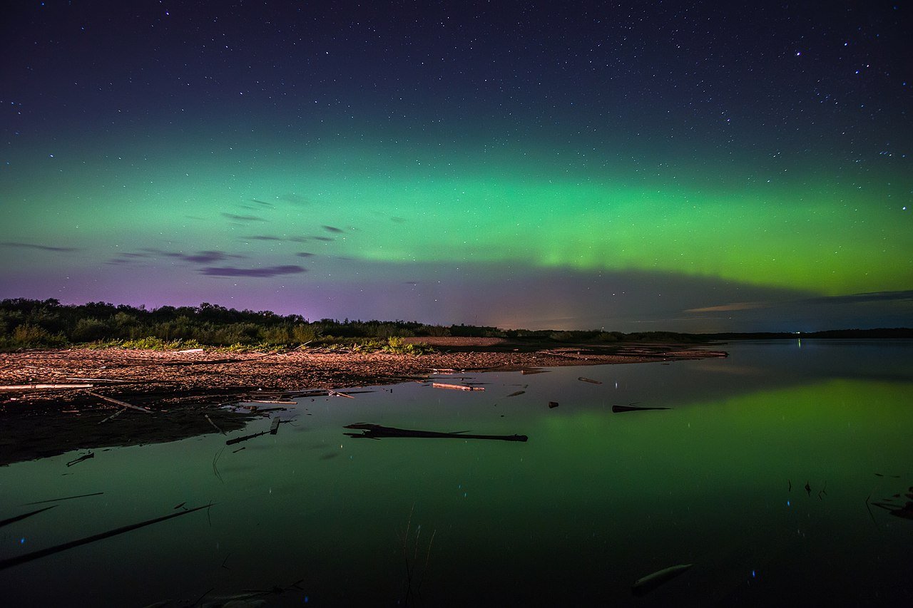 блики северного сияния в великом устюге. северное сияние в югорске. северное сияние череповец. северное сияние череповец. великий устюг северное сияние.