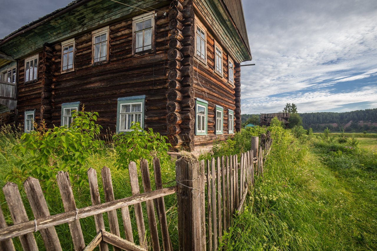 Плотный деревня