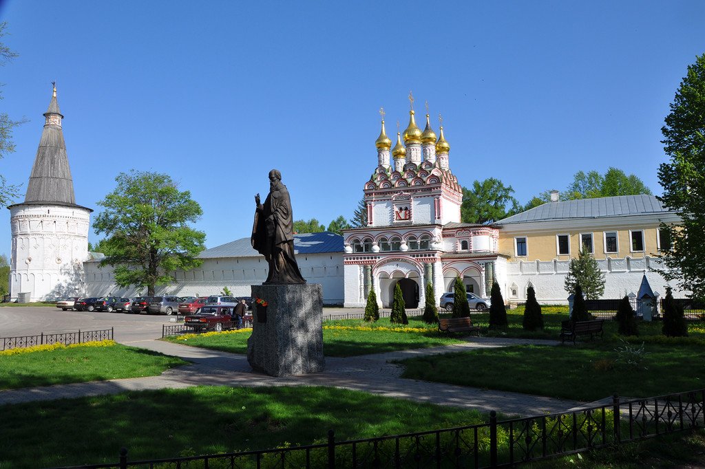 Монастырь иосифа волоцкого. Иосифо-Волоцкий монастырь. Теряево Иосифо-Волоцкий монастырь. Волоколамск монастырь Иосифа Волоцкого.