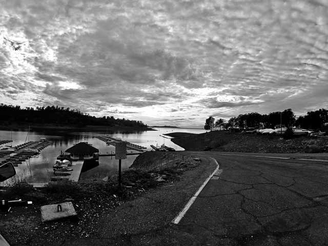 YIAC0439b-bw-lake-day-sitting-with-the-setting-sun-#300.png