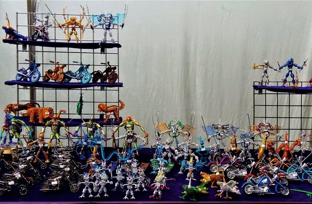 wire figures.jpg