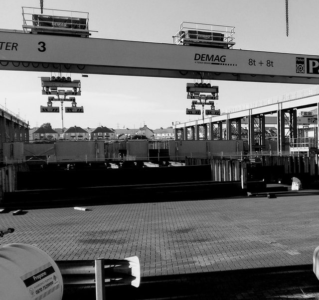 shoreham gantry crane.jpg
