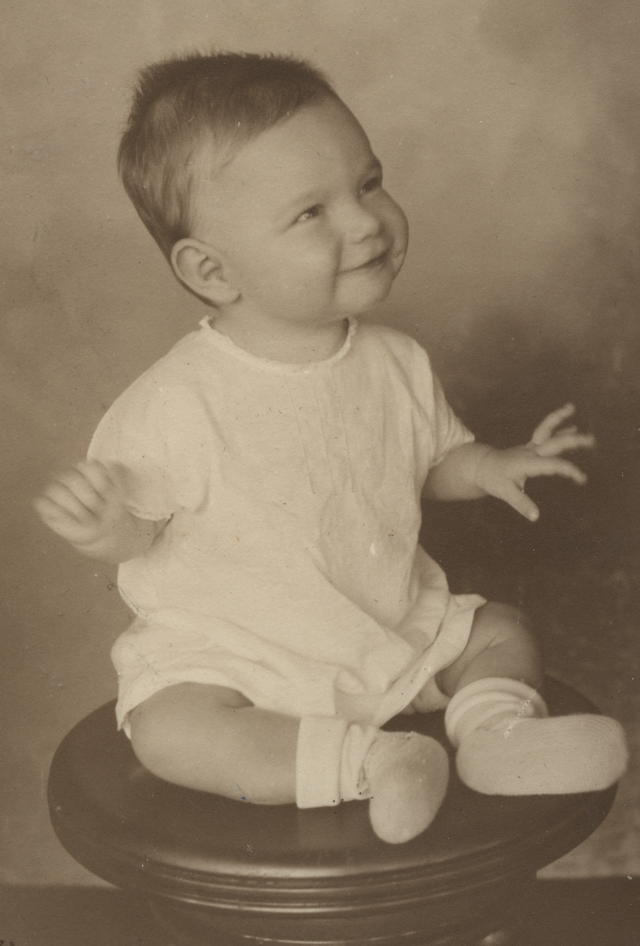 Marilyn Life Photos-3.png