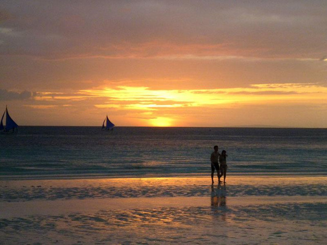 couple-walking-near-water.jpg