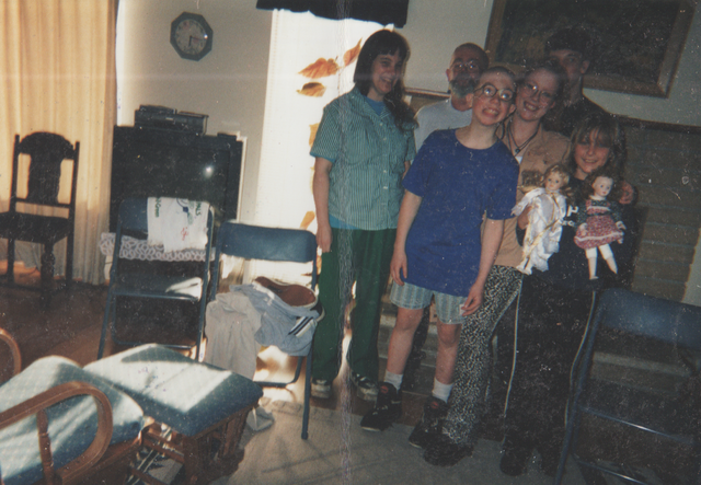1999-06 Alan's Grad Fam Photo All 6 of the Arnolds Family.png