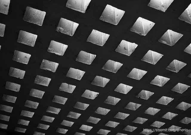 a_grid.jpg