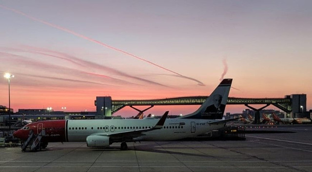 Gatwick Sunrise.jpg
